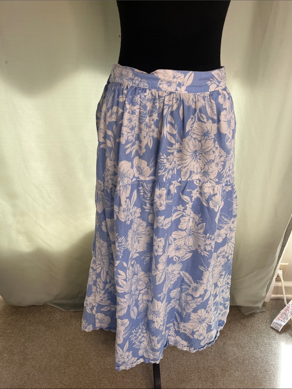 C&C California 100% Linen Floral Midi Skirt - Light Blue and White